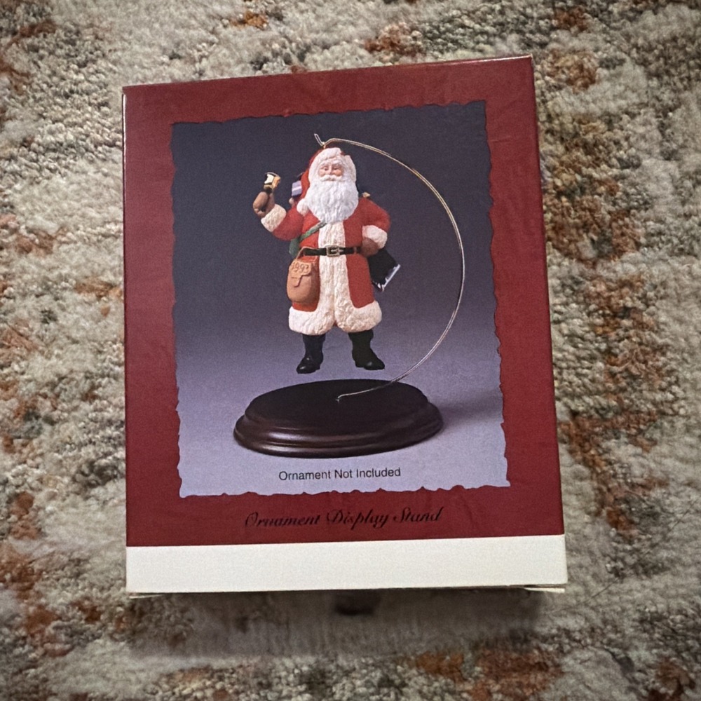 Vintage Hallmark Ornament Display Stand 1990 4" x 5.5" Wood Base Metal Hanger